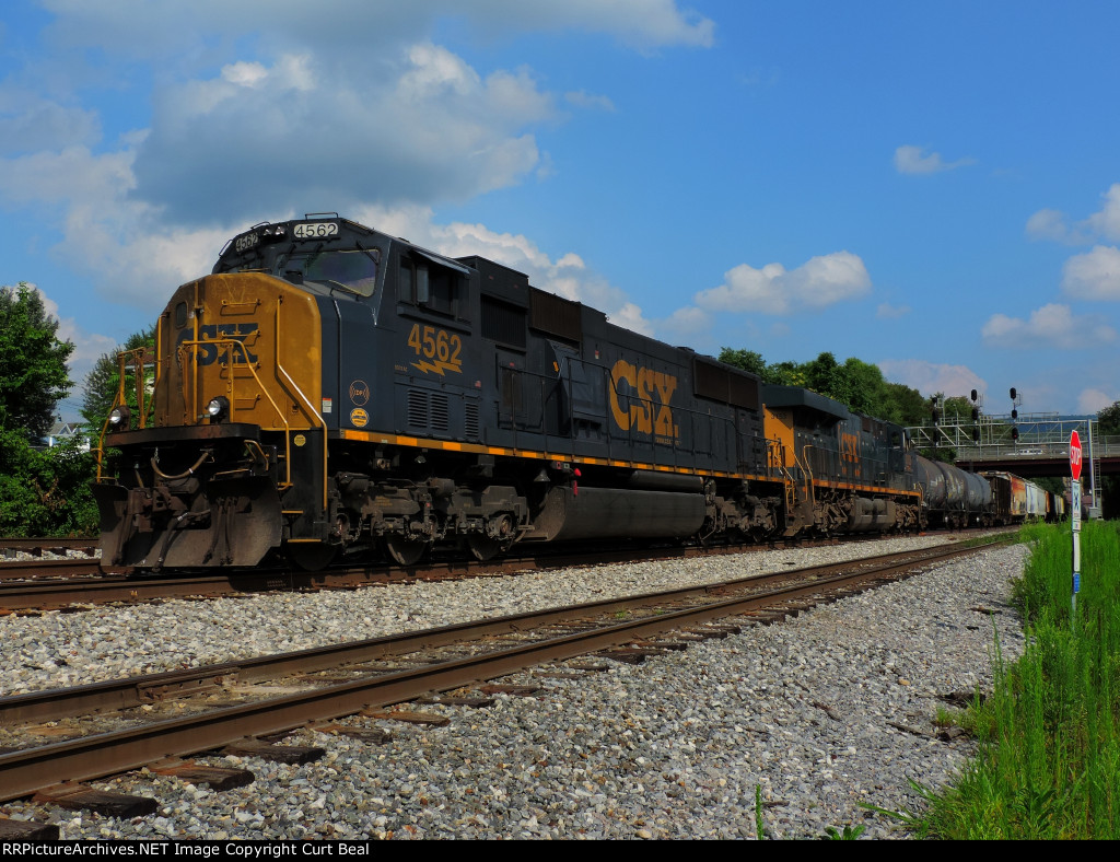 CSX 4562, 3153 (2)